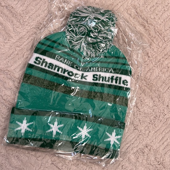 New Shamrock Shuffle Chicago green hat, new in original sealed packaging - Picture 10 of 12